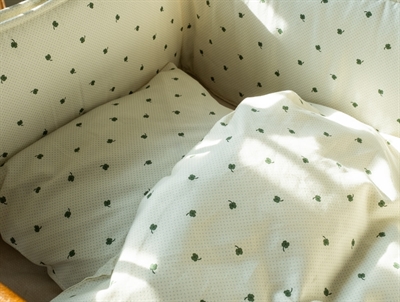 That\'s Mine Levi sengetøj specks of luck baby i tremmeseng