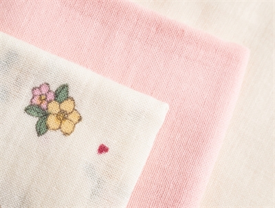 That\'s Mine Bora stofbleer 3-pack sweetheart petals tekstur tæt på