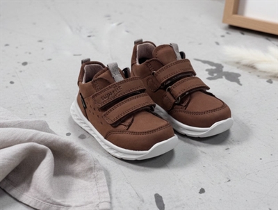 Superfit Breeze børnesko i brun nubuk med velcro og GORE-TEX  