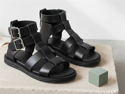 Arauto RAP black sandal Gaby med spænder