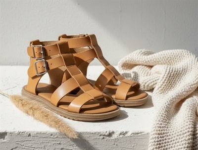 Arauto RAP cognac sandal Gaby med spænder