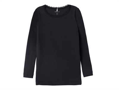 name it ribbluse sort med blondekant set forfra