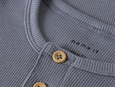 name it ribbluse tradewinds med knapper tæt på