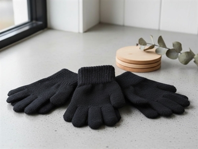 Name It black fingervanter akryl (3-pak)