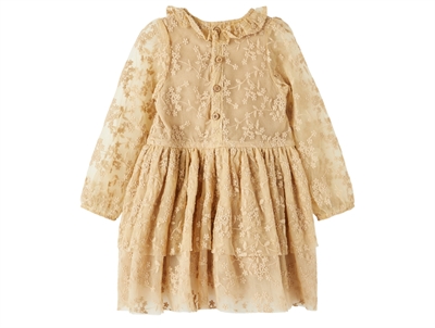 Lil Atelier warm sand kjole tyl