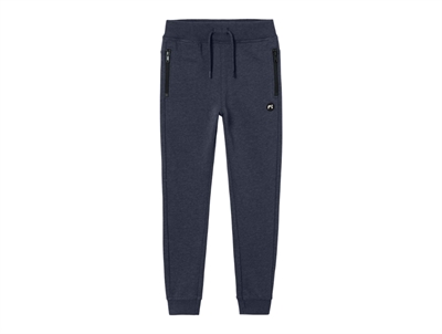 Name It sweatpants i blå nuance set forfra