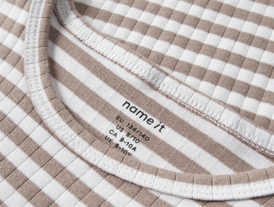 Name It mocha meringue stribet bluse