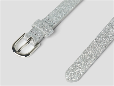 Detalje af spænde på Name It bælte sølv med glimmer