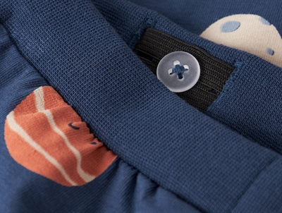 name it baby bukser insignia blue med planetprint