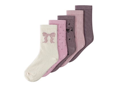 name it mini strømper i lyse nuancer cloud dancer 5-pak med sløjfer og prikker