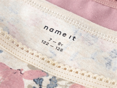 Name It strop top detalje med blondekant