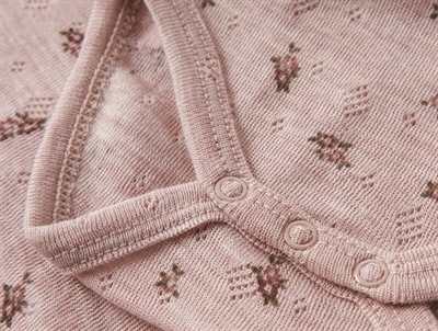 Detalje af Name It uld body i shadow gray med trykknapper