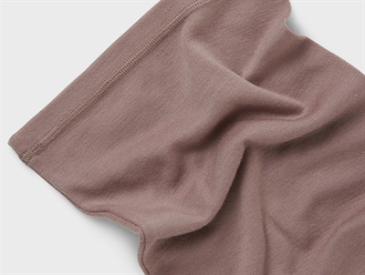 Name It halsedisse støvet violet i merinould detalje