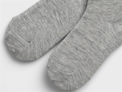 Detalje af Name It strømpebukser i grey melange grå nuance med uld