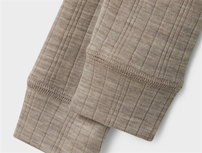 Name It leggings i satellite gråbrun nuance i merinould med ribmønster detalje af kant