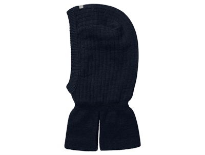 Name It balaklava i dark sapphire med vindtætte klapper set fra siden