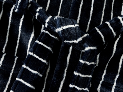 Detalje af Name It badekåbe Navy Blazer i blød velour med hvide striber