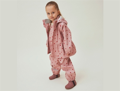 Name It regnsæt i rosa nuance med jordbærprint på barn