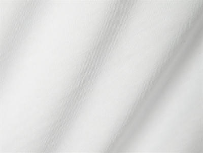 Detalje af Name It top lucent white med broderede flæser