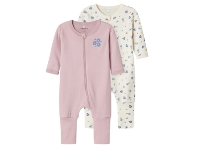 Name It natsæt 2-pak i beige og rosa nuancer med blomsterprint