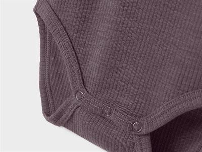 Detalje af Name It uld body i sparrow med trykknapper