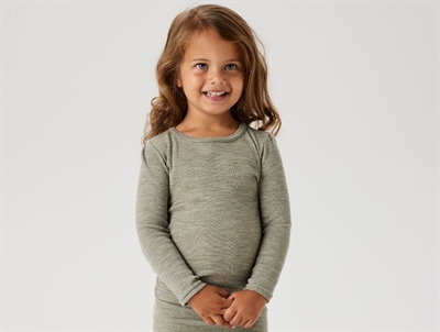 Name It t-shirt i dried sage merinould rib på barn