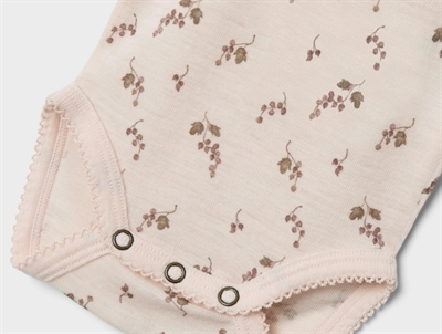 Trykknapper på Lil\' Atelier body i morganite berry uld
