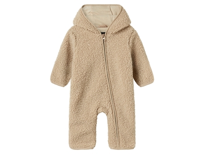 Name It teddy køredragt i pure cashmere set forfra