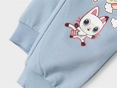 Name It Gabby’s Dollhouse sweatpants i lyseblå nuance med print