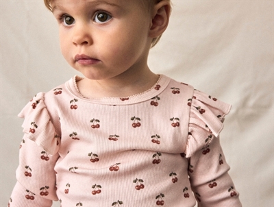 Lil' Atelier bluse silver peony med kirsebærprint og flæser