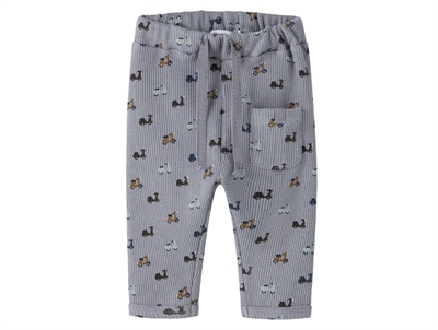 Name It bukser i grå nuance med små scootere