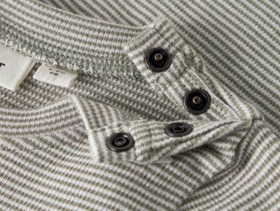 Lil\' Atelier body i brun nuance med trykknapper