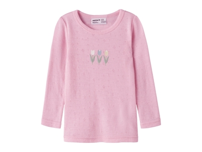 Name it bluse i merinould rosa med blomsterprint set forfra