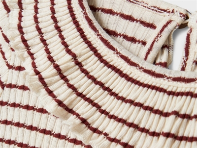 Detalje af Lil\' Atelier MINI top i stribet hot chocolate med flæsekant