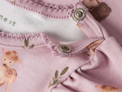 Name It body i lyserød nuance med print af skovdyr