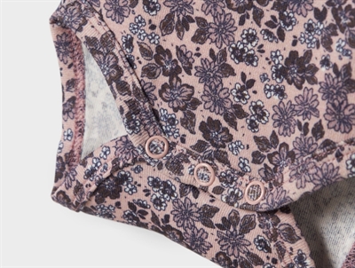 Name It body i lyserød nuance med blomsterprint
