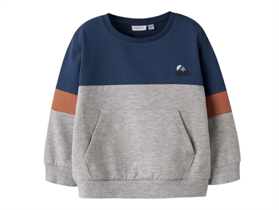 name it mini sweatshirt insignia blue med farveblok og broderi forside