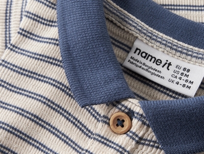 Name It body i blå nuance detalje med krave og knapper