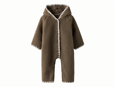 Lil' Atelier køredragt i brun nuance med teddystruktur og hætte