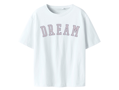 hvid t-shirt fra Name It med dream print på brystet