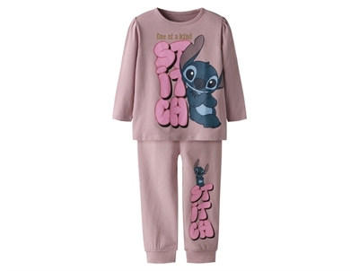 Name It natdragt lilla keepsake lilac med Stitch print foran