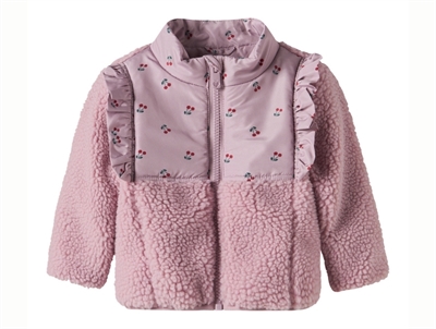 Name It teddyjakke i rosa nuance med kirsebærprint