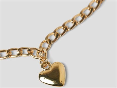 Detaljebillede af halskæde fra Name It i guld med hjertevedhæng