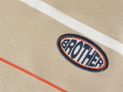 Name It t-shirt i beige nuance aluminium med brother broderi