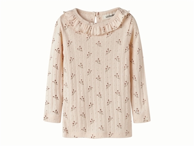 Lil' Atelier bluse i sart lyserød nuance med blomsterprint set forfra