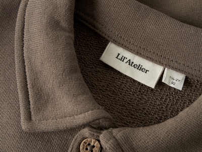 Lil\' Atelier sweatshirt shitake med krave og knapper