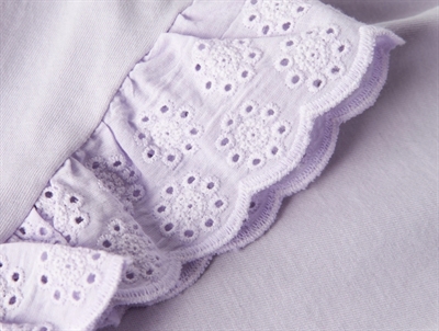 Name It midi kjole i lilla nuance orchid petal med broderede flæseærmer