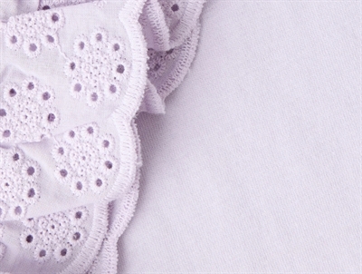 Name It top i lilla nuance orchid petal med broderede flæser