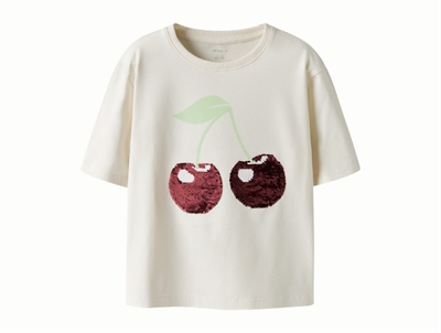 Name It t-shirt i råhvid nuance gardenia med kirsebær i pailletter