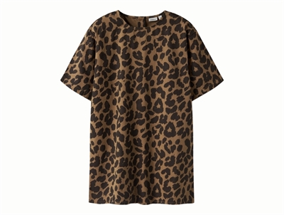Name It kjole i seal brown med leopardprint set forfra
